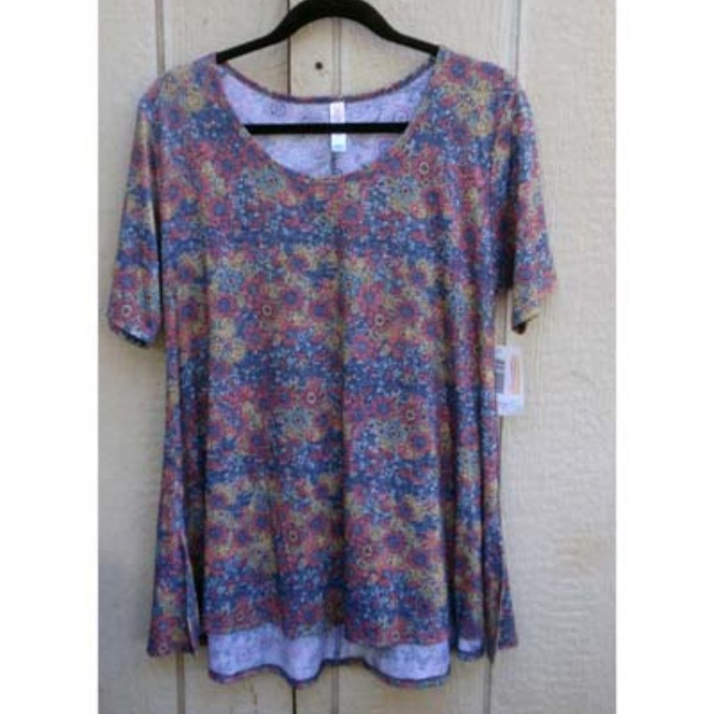 LulaRoe Perfect T Size M NWT